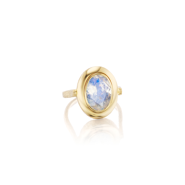 Cocktail Ring in Moonstone